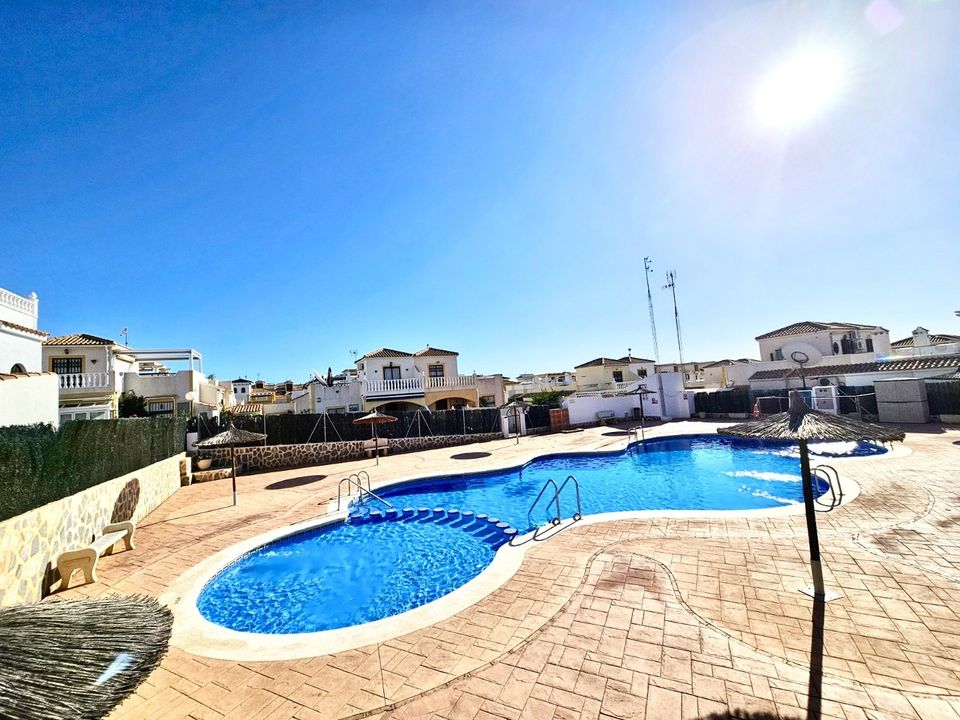 Casa unifamiliar a Punta Prima, Alicante - foto 2
