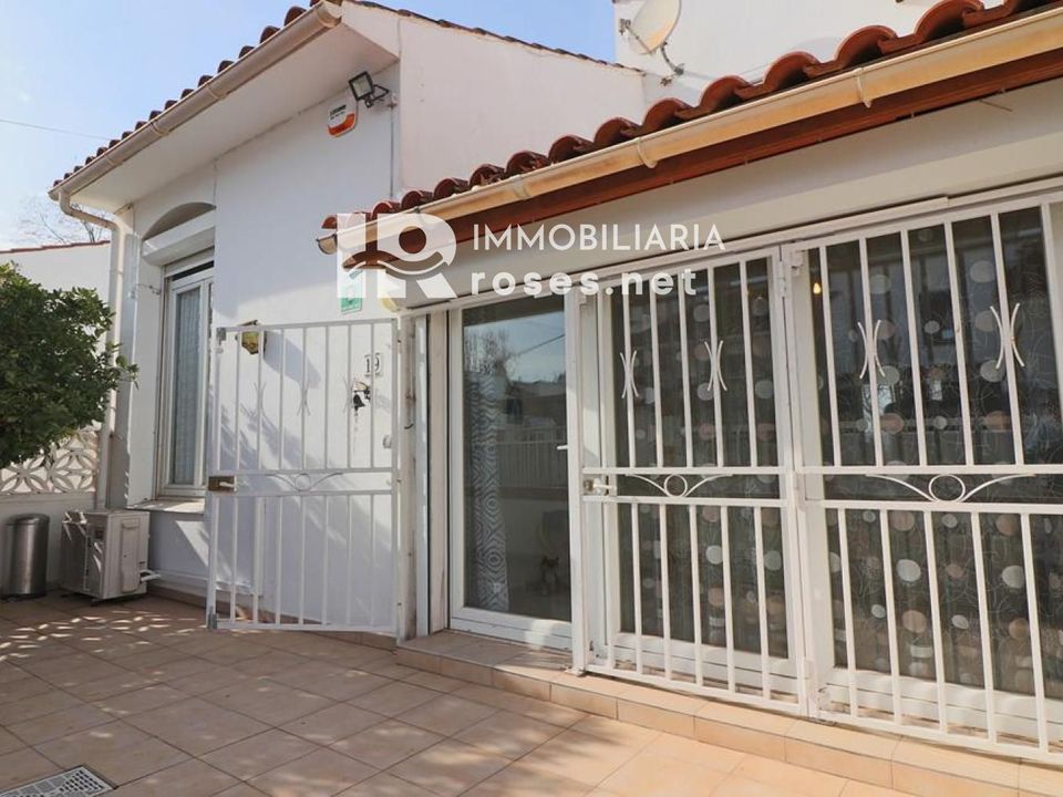 Villa i Empuriabrava, Gerona - foto 1
