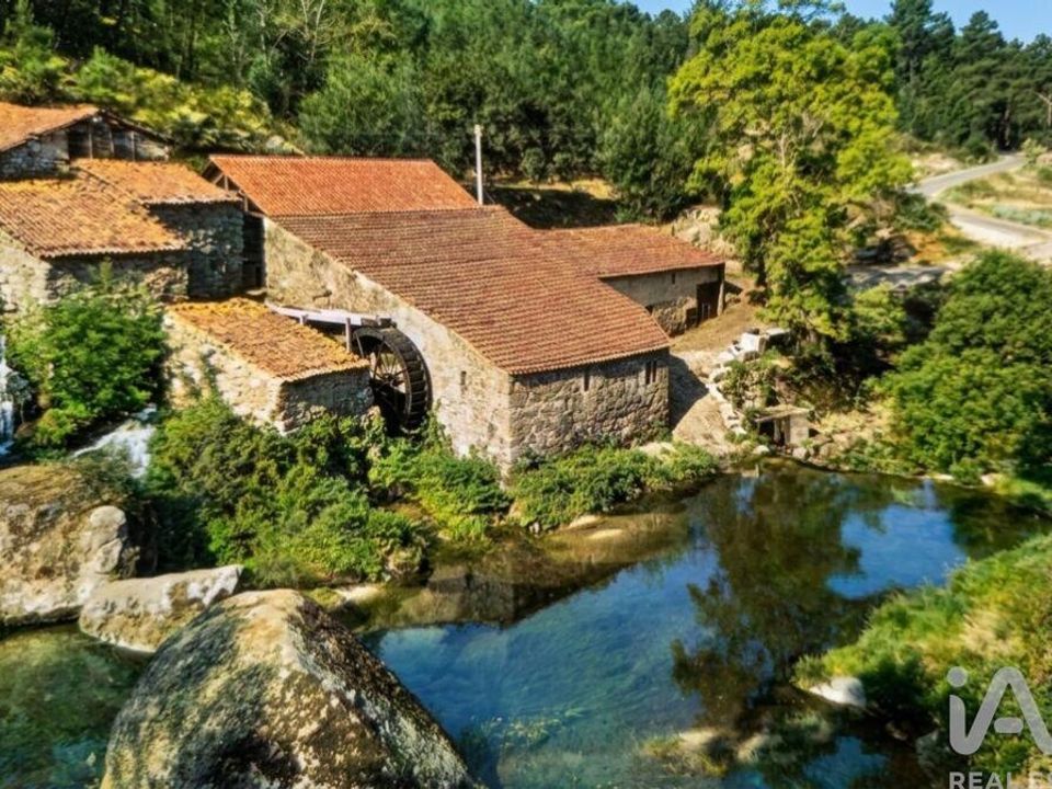 Erhvervsejendom i Oliveira do Hospital, Coimbra - foto 1