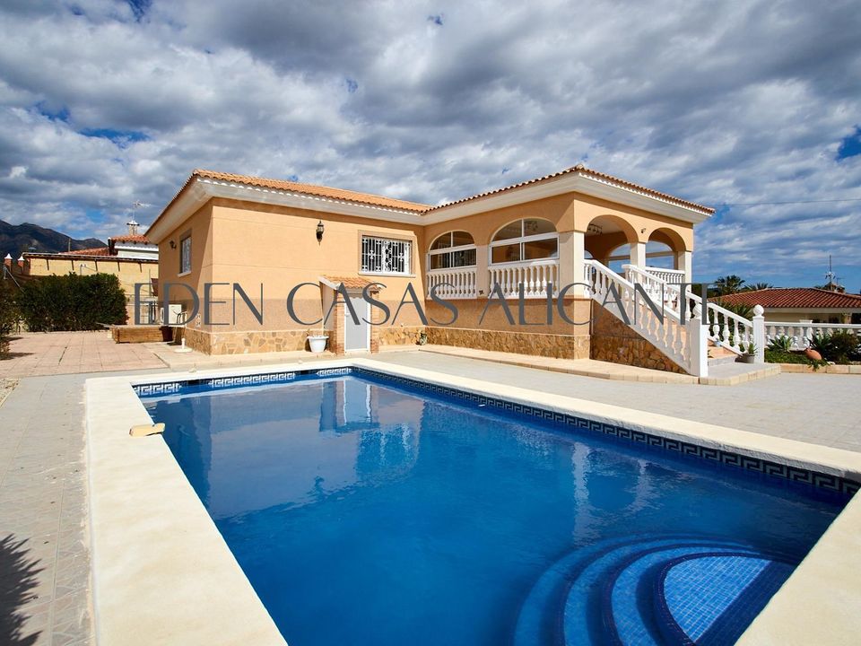 Villa a Busot, Alicante - foto 1