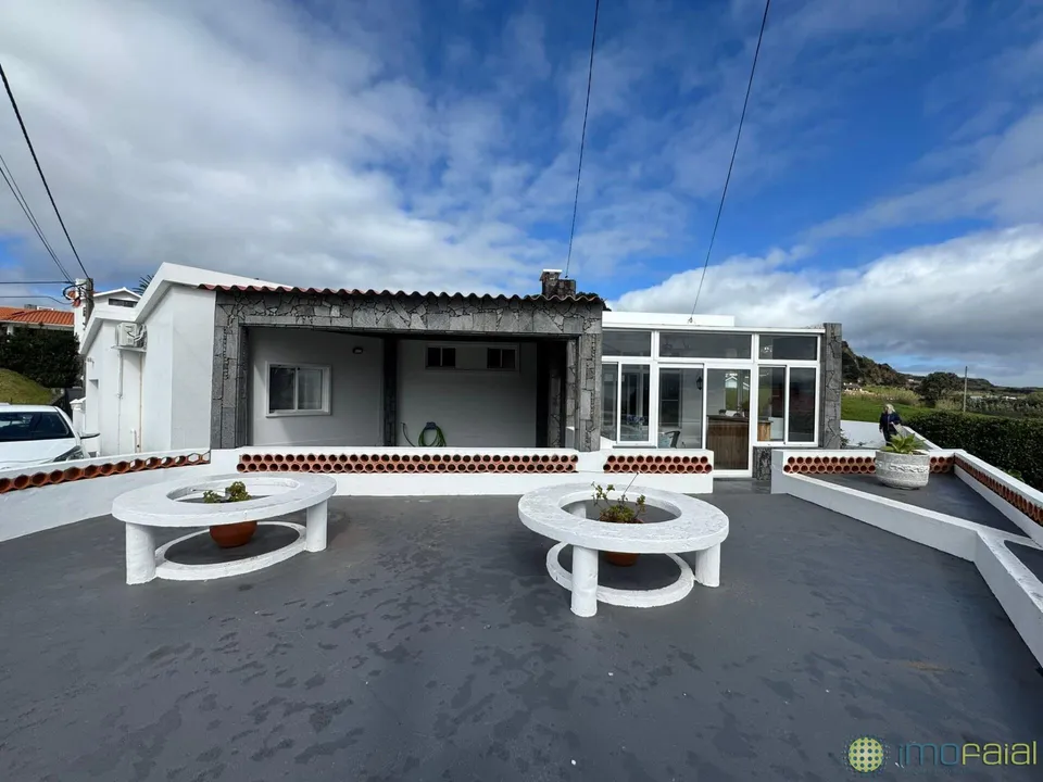 Rekkehus i Horta, Faial - bilde 1