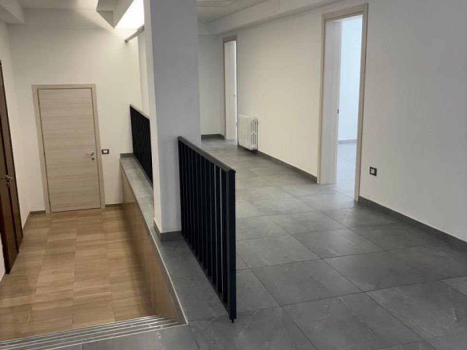 Erhvervsejendom i Rovigo, Rovigo - foto 2