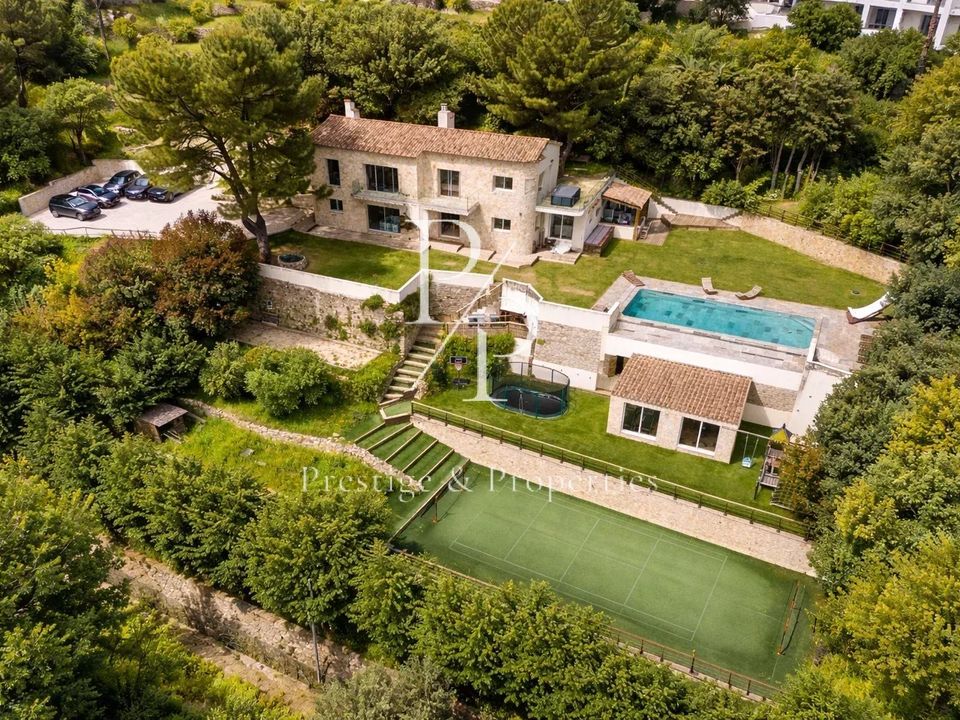 Villa i Vallauris, Alpes-Maritimes - foto 1