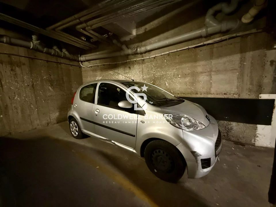 Garage i Neuilly-sur-Seine, Hauts-de-Seine - foto 5