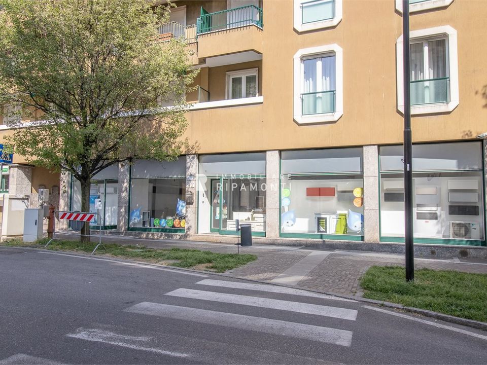 Erhvervsejendom i Lecco, Lecco - foto 1