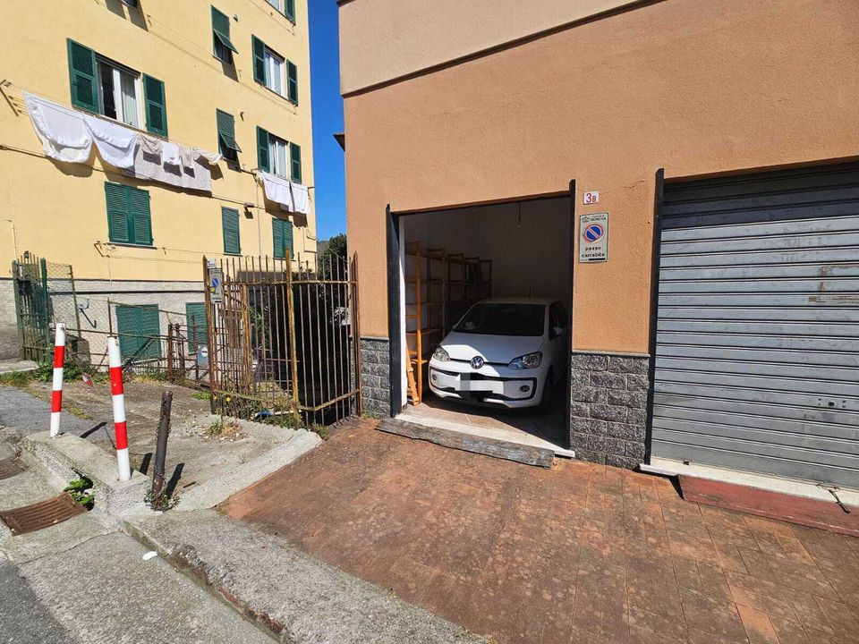 Garage i Genoa, Genoa - foto 2