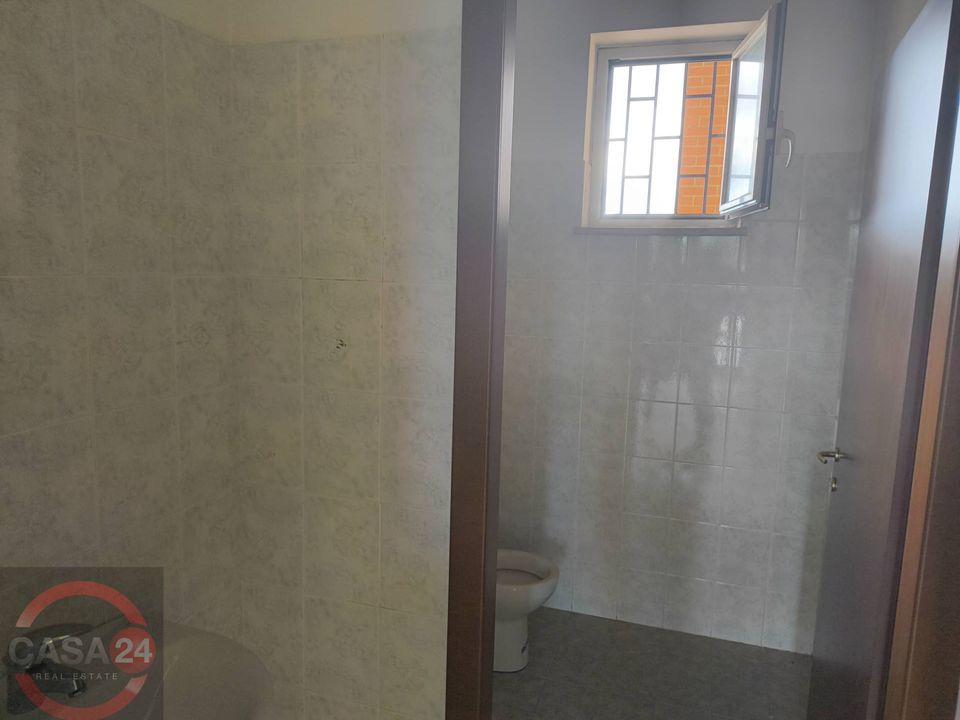 Erhvervsejendom i Latina, Latina - foto 4