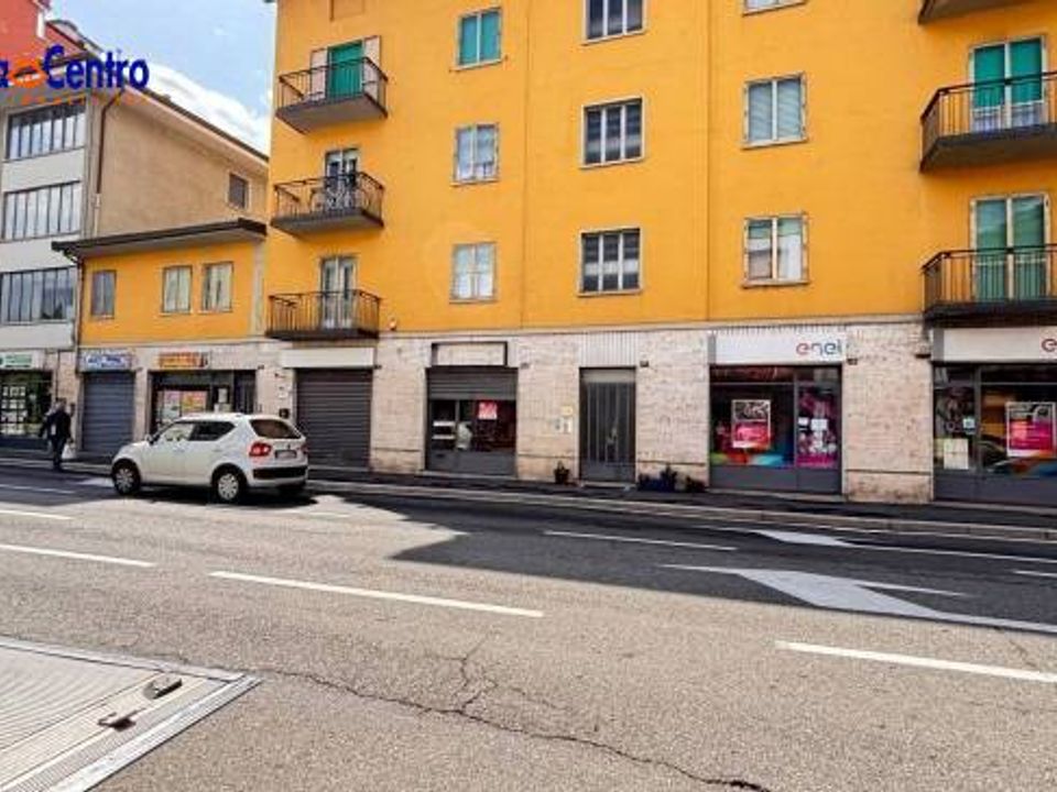 Erhvervsejendom i Aosta, Aosta Valley - foto 1