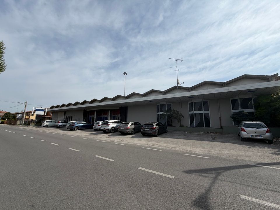 Erhvervsejendom i Rovigo, Rovigo - foto 1