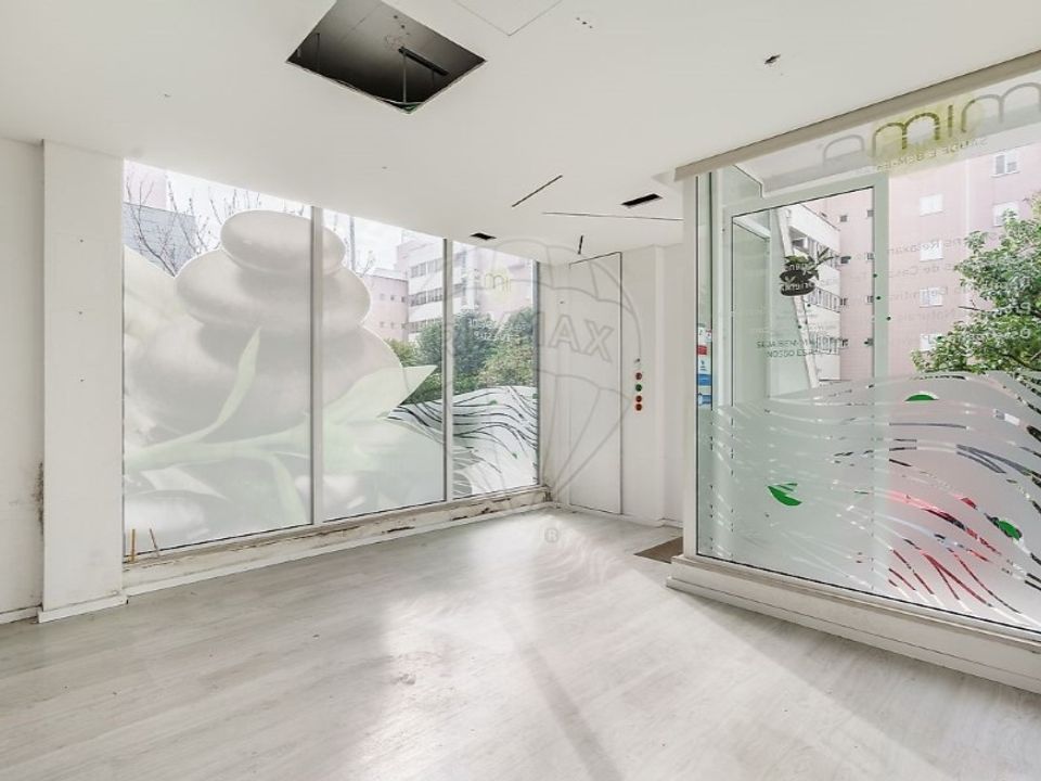 Commercial property in Ferreiros, Braga - photo 2