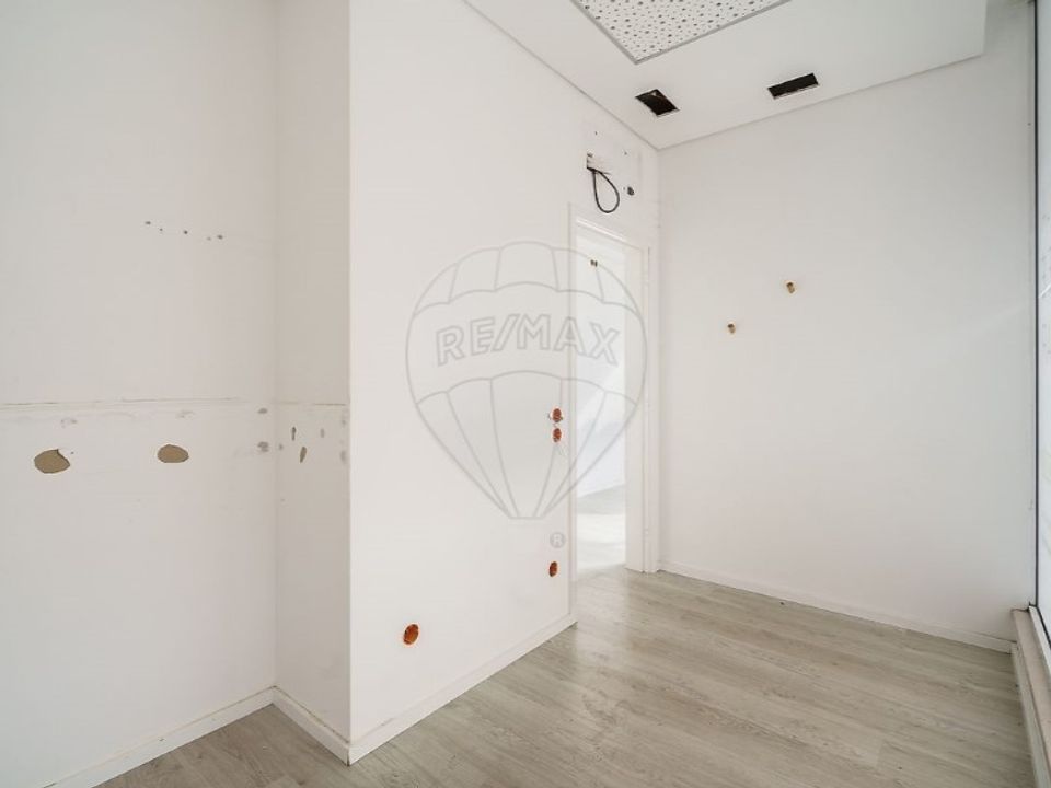 Commercial property in Ferreiros, Braga - photo 3