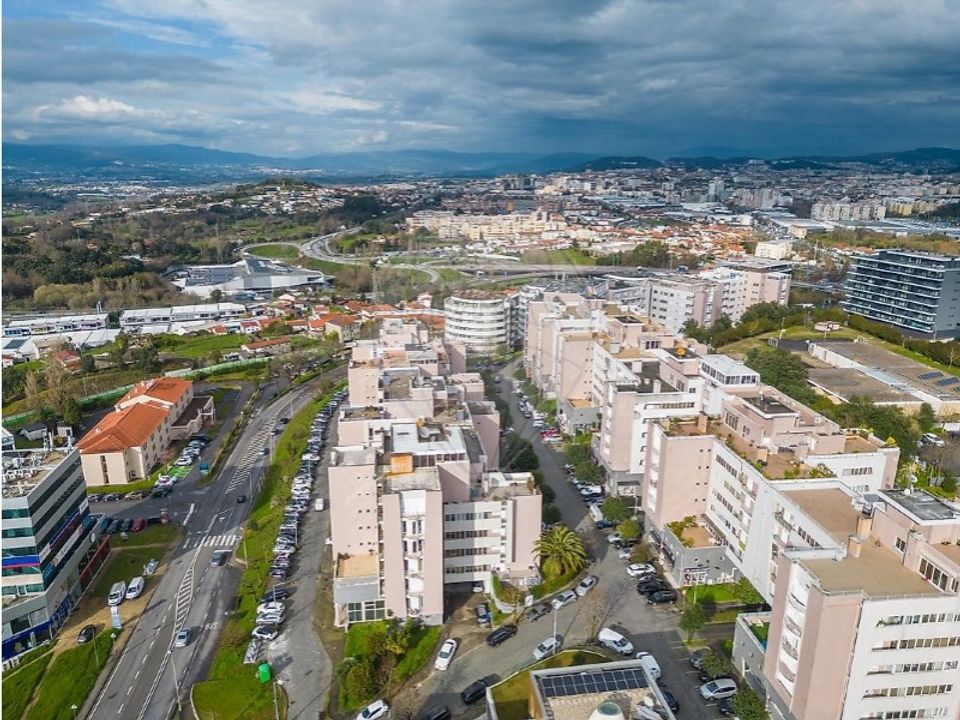 Commercial property in Ferreiros, Braga - photo 4