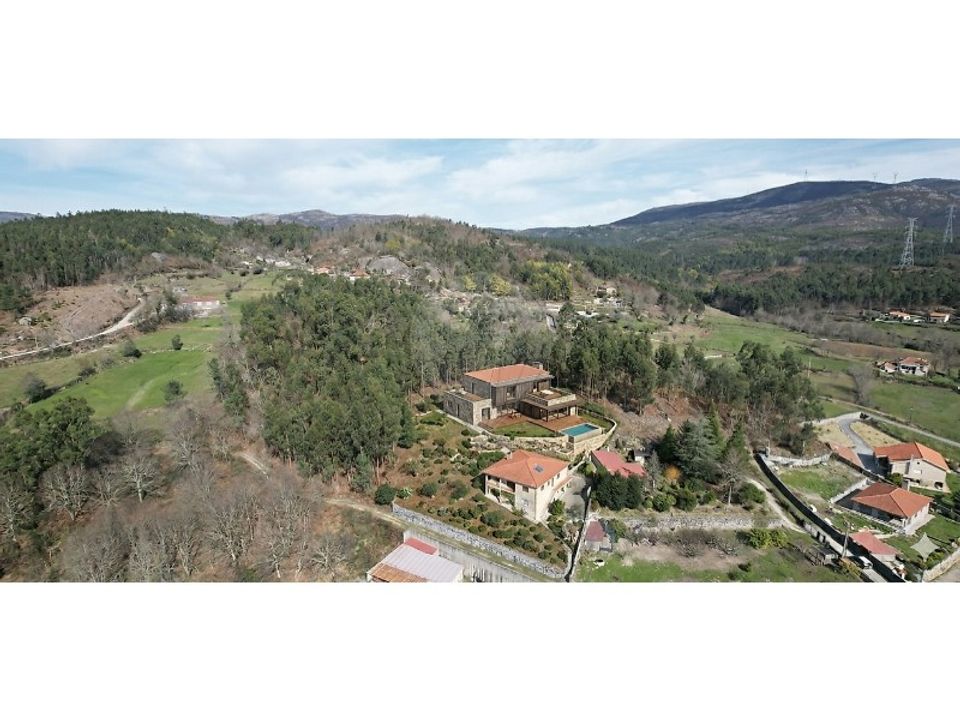 Helårsgrund i Oliveira de Frades, Viseu - foto 1