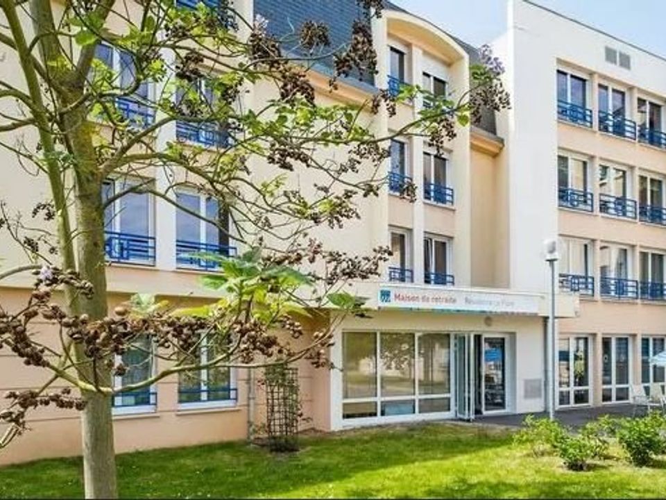 Erhvervsejendom i Montgeron, Essonne - foto 1