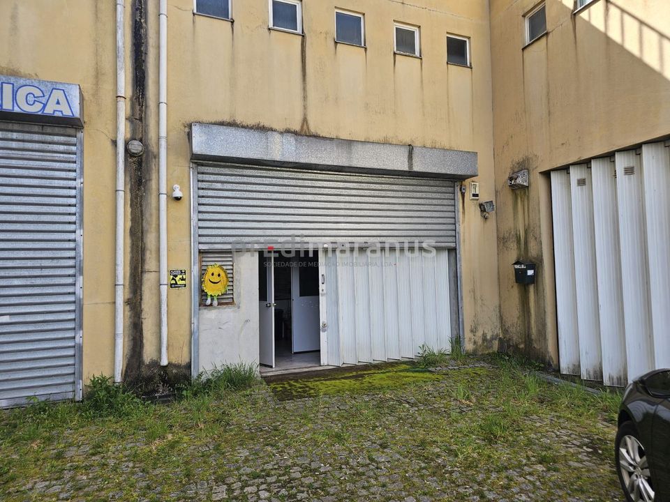 Erhvervsejendom i Amarante, Porto - foto 1