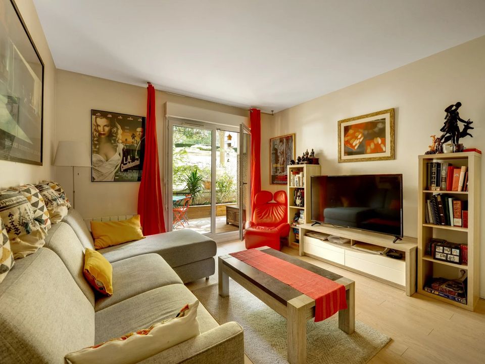 Lejlighed i Issy-les-Moulineaux, Hauts-de-Seine - foto 1