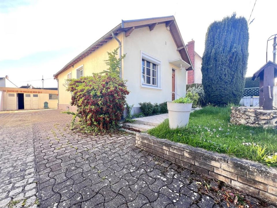Villa i Les Clayes-Sous-Bois, Yvelines - foto 1