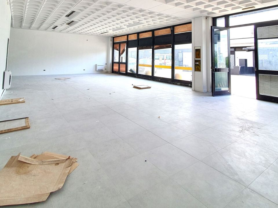 Erhvervsejendom i Brescia, Brescia - foto 5