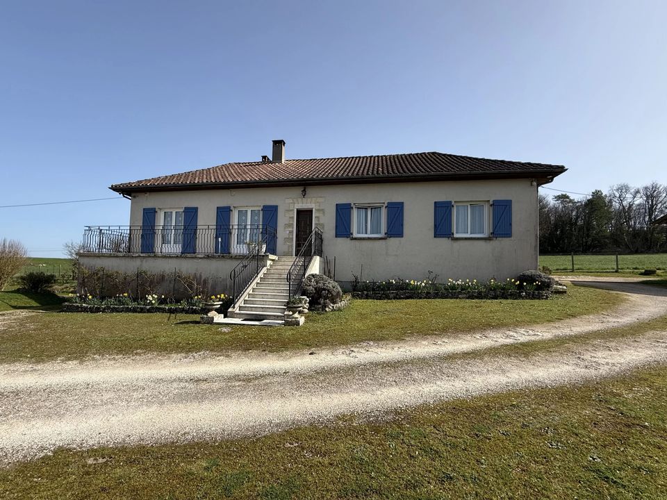 Villa en La Rochebeaucourt-Et-Argentine, Dordogne - foto 1