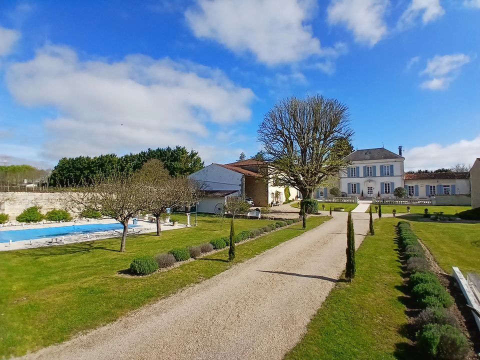 Villa i Saint-Jean-d'Angely, Charente-Maritime - foto 2