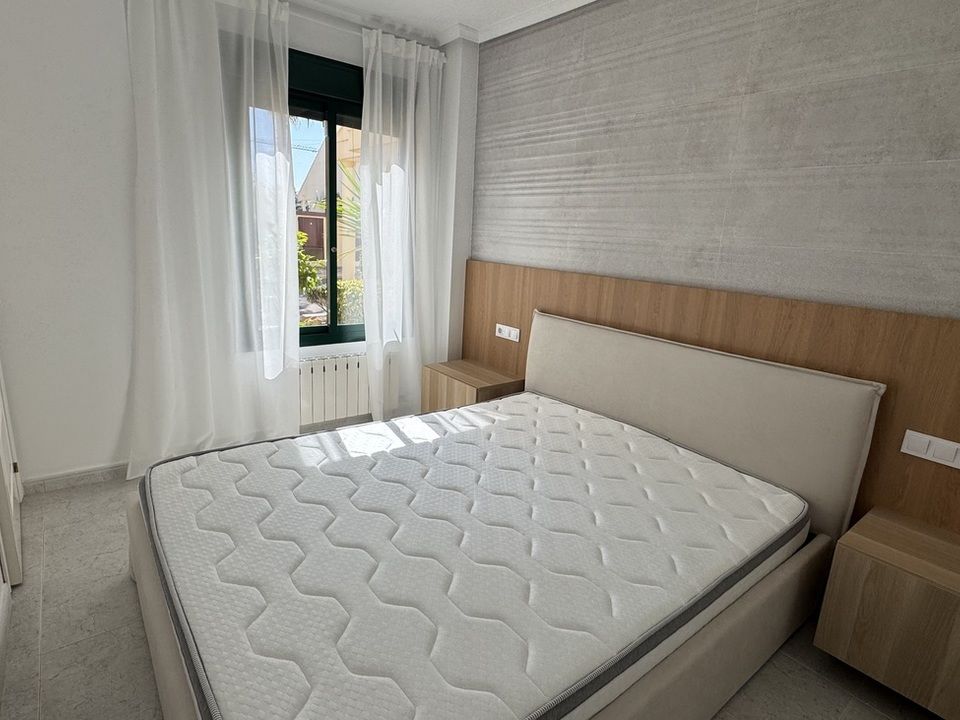 Lejlighed i Dehesa De Campoamor, Alicante - foto 2