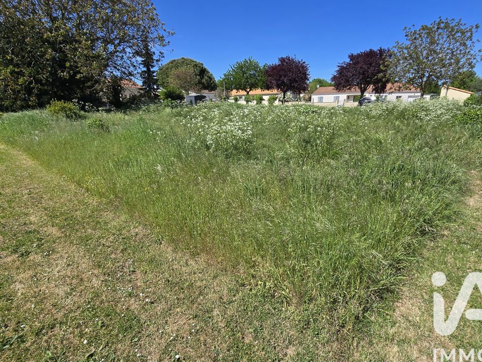 Terreno en Saint-Remy, Deux-Sevres - foto 1