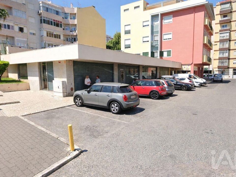 Erhvervsejendom i Odivelas, Lisbon - foto 1