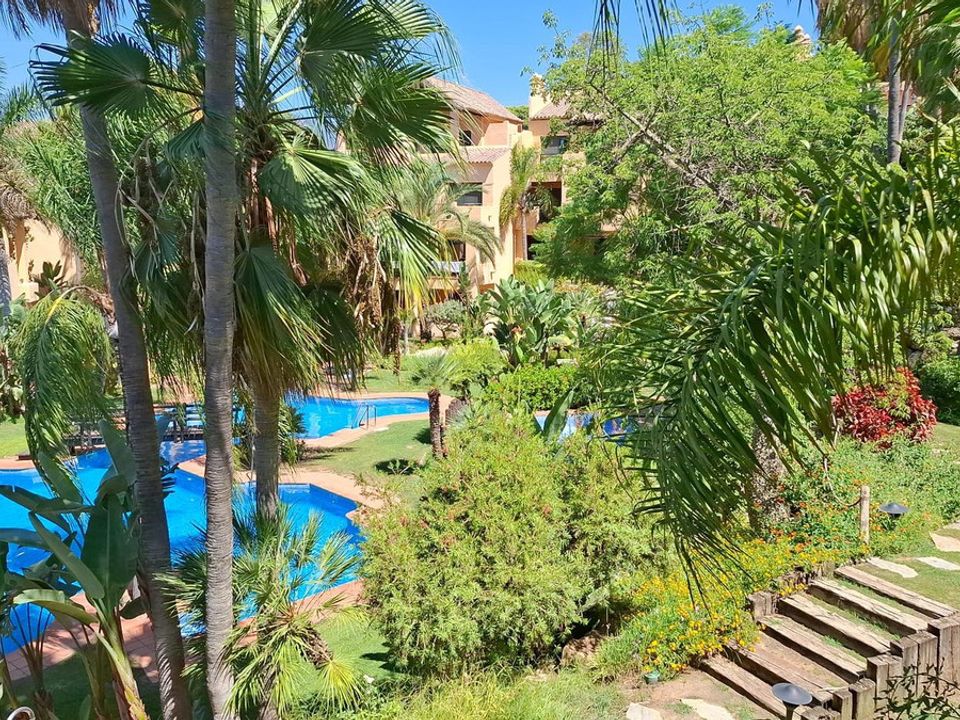 Lejlighed i El Paraiso, Malaga - foto 1