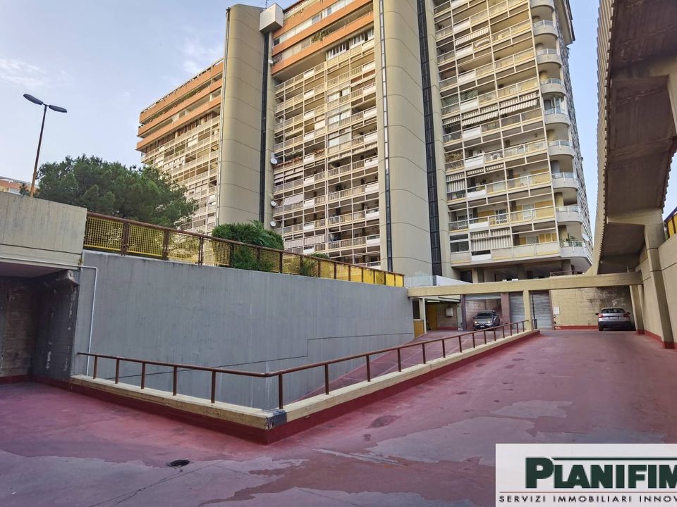 Parkeringsplads i Bari, Bari - foto 2
