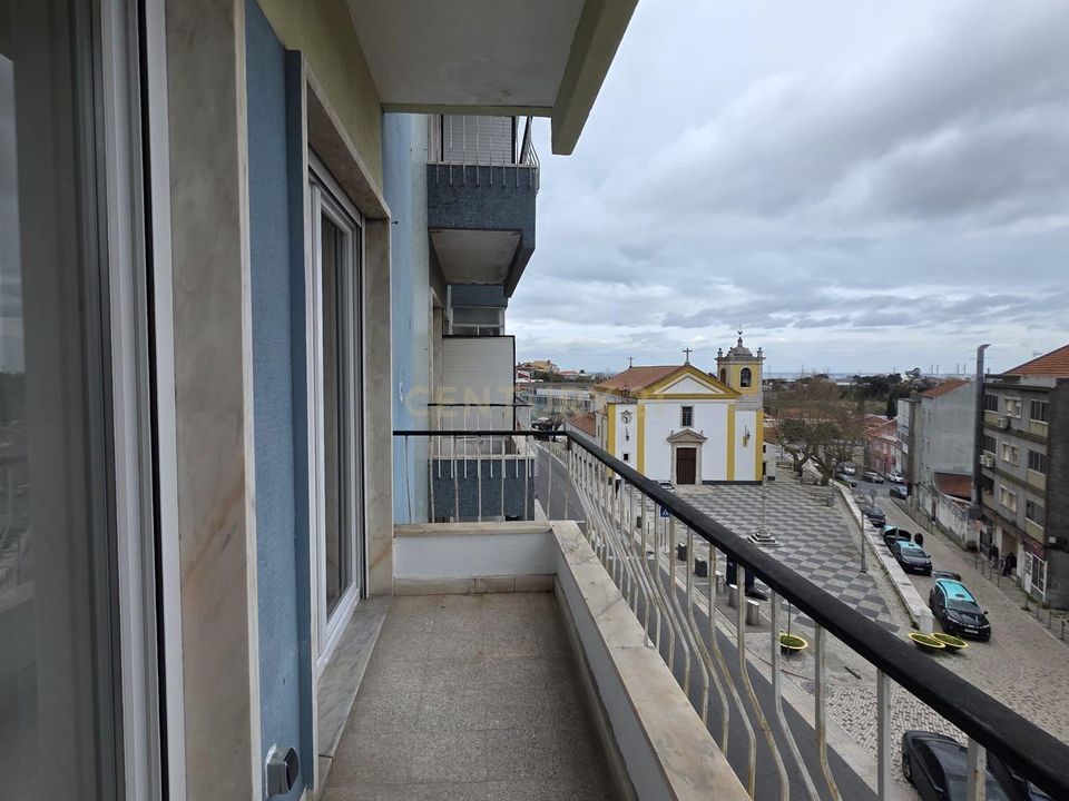 Apartament a Camarate, Lisbon - foto 1