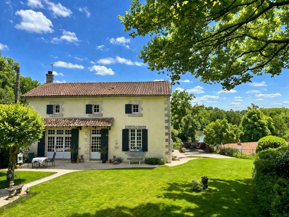 Villa i Voulême, Vienne - bilde 1