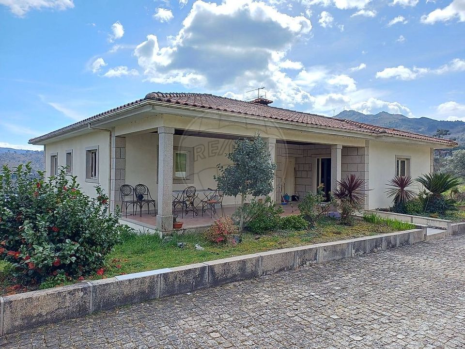 Villa i Cabeceiras de Basto, Braga - foto 1