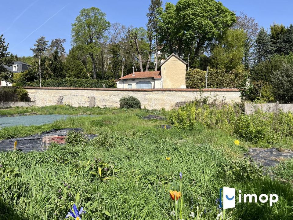 Land in Le Mesnil-le-Roi, Yvelines - photo 1