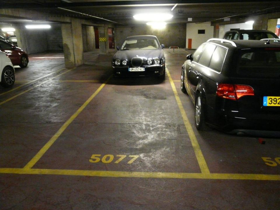 Espai d'estacionament a Paris, Paris - foto 1