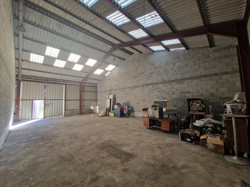 Commercial property in Riom, Puy-de-Dome - photo 1