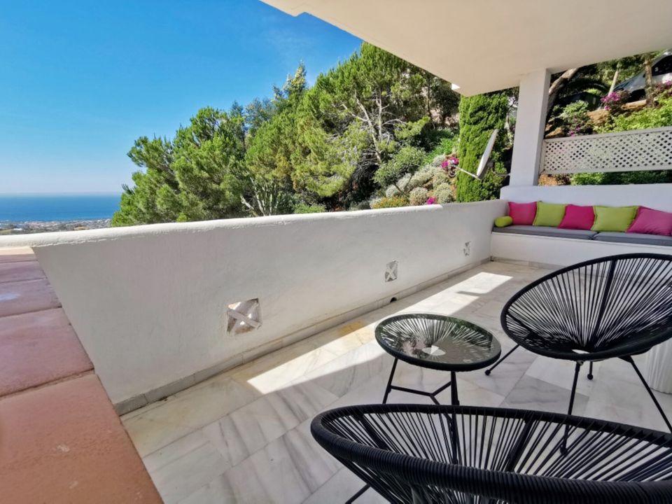Duplex i Elviria Hills, Malaga - foto 1