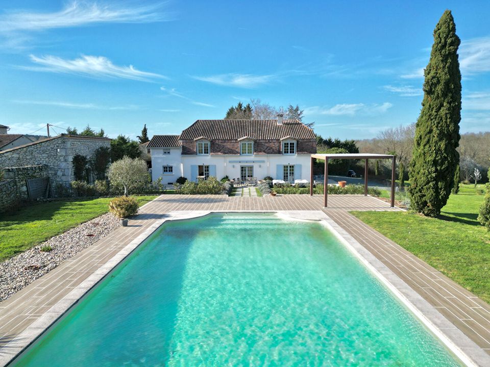 Villa i Sainte-Foy-la-Grande, Dordogne - foto 1
