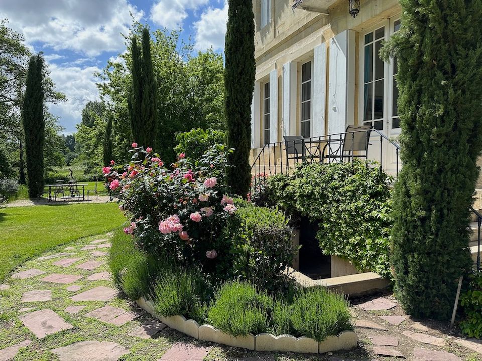 Villa i Saint-Seurin-sur-l'Isle, Gironde - bilde 2