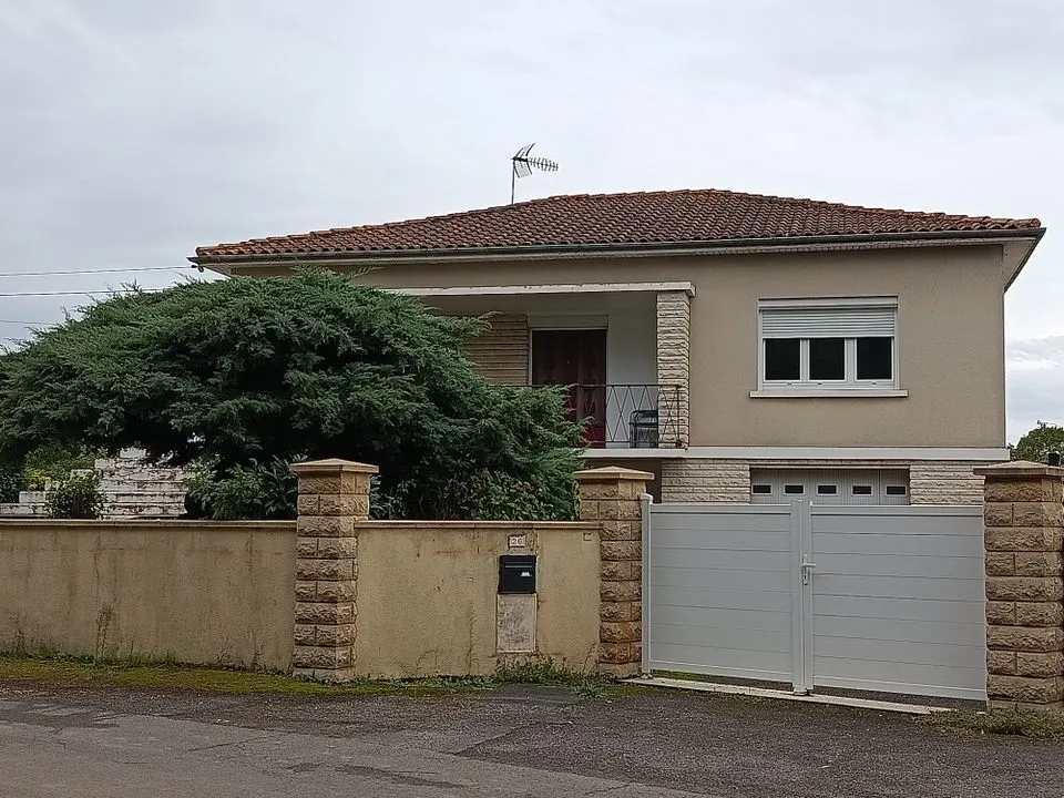 Villa i Saint-Yrieix-Sur-Charente, Charente - bilde 1