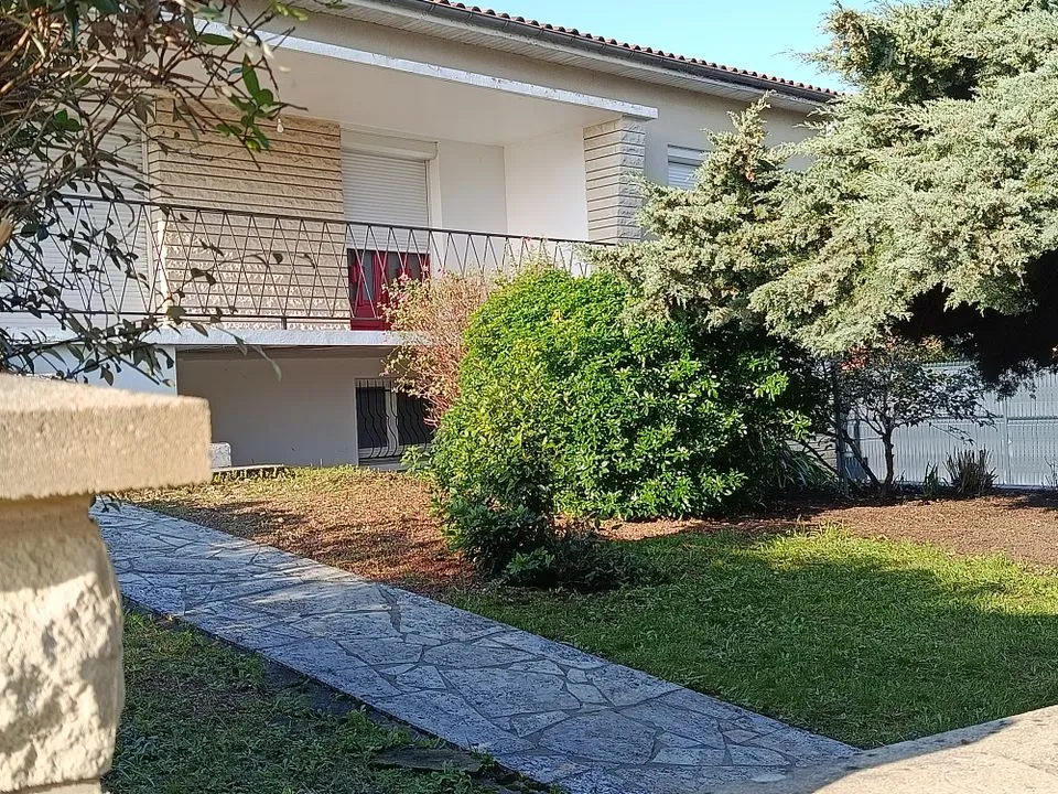 Villa i Saint-Yrieix-Sur-Charente, Charente - bilde 2