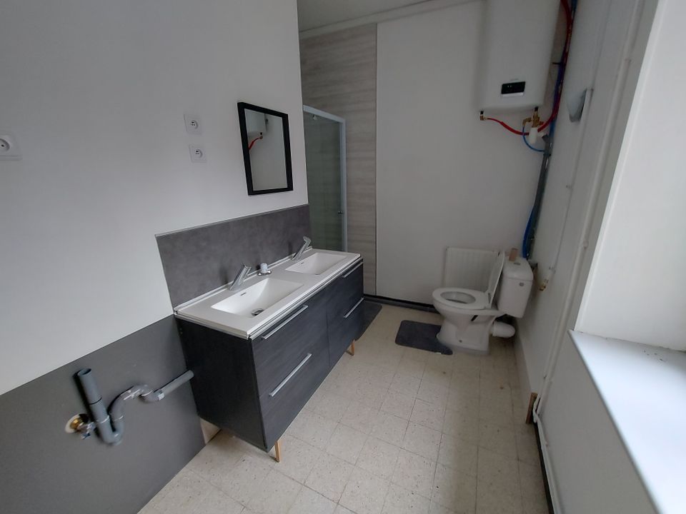Apartment in Sissonne, Aisne - photo 2
