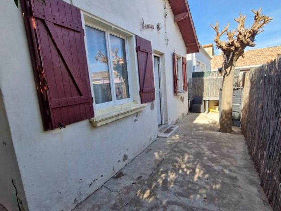 Villa in Valras-Plage, Herault - photo 1