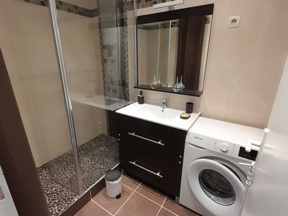 Apartment in Élancourt, Yvelines - photo 5