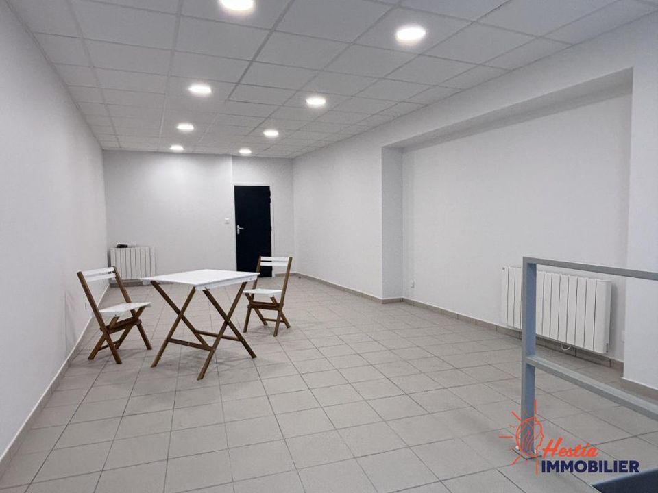 Erhvervsejendom i Châlons-en-Champagne, Marne - foto 1