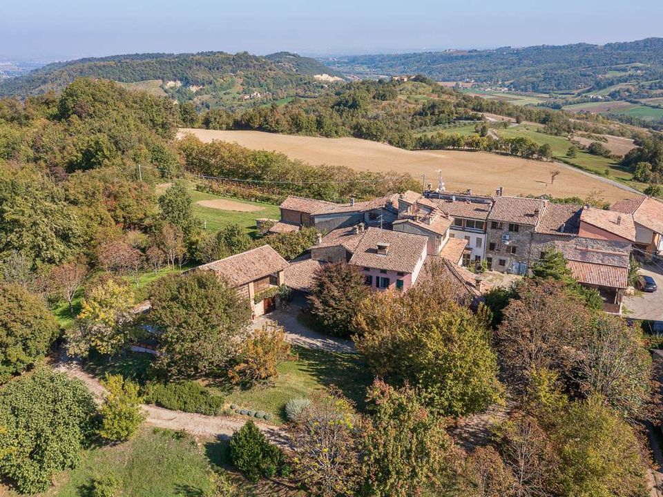 Villa i Gropparello, Piacenza - bilde 1