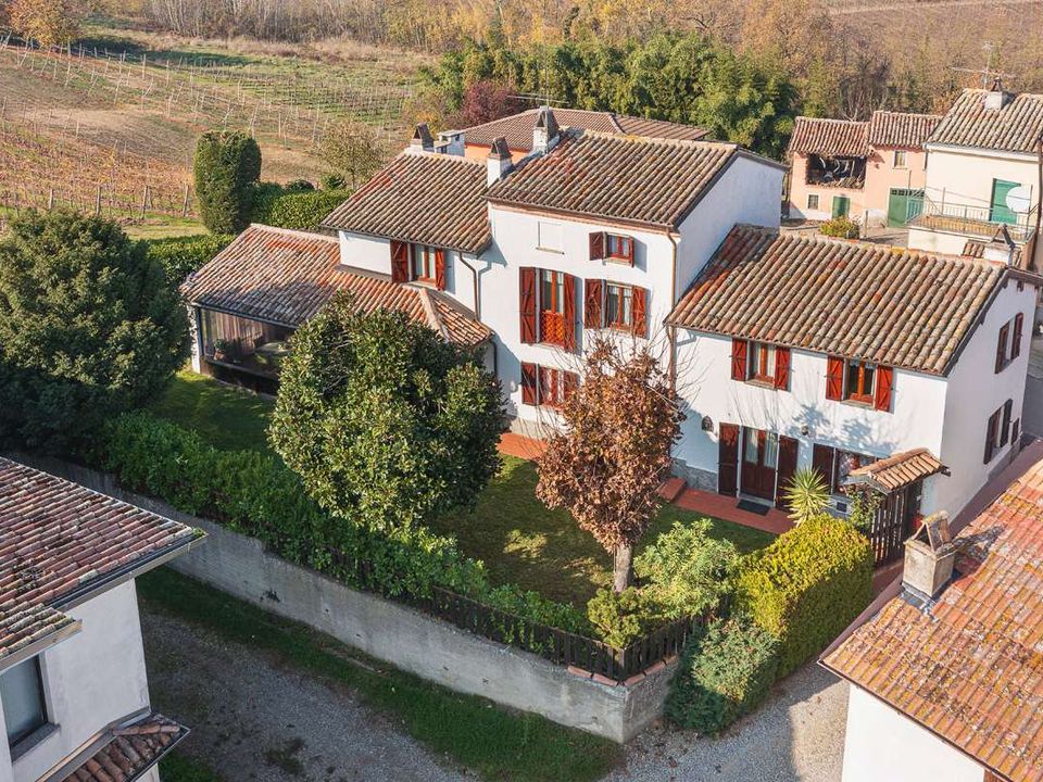 Villa i Castana, Pavia - bilde 1