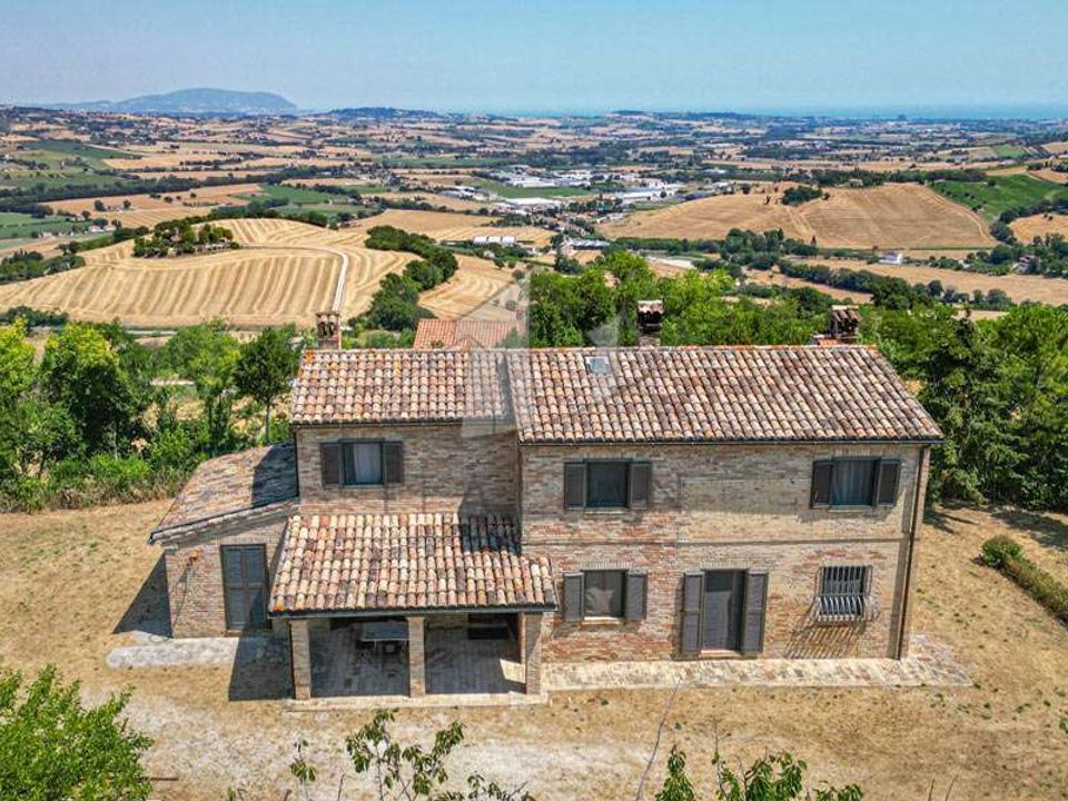 Landejendom i Montelupone, Macerata - foto 1