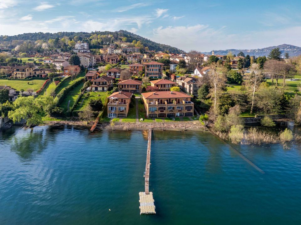 Villa a Ranco, Varese - foto 1