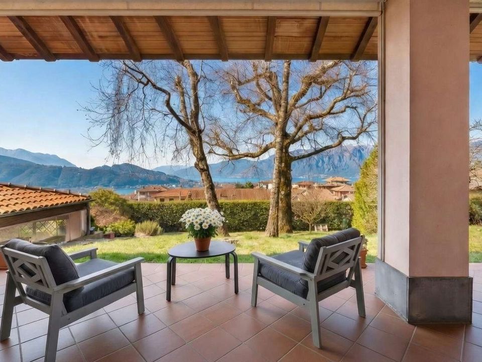Villa em Luino, Varese - foto 1