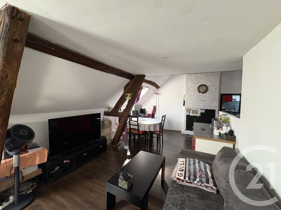 Apartment in Pont-Sainte-Maxence, Oise - photo 2